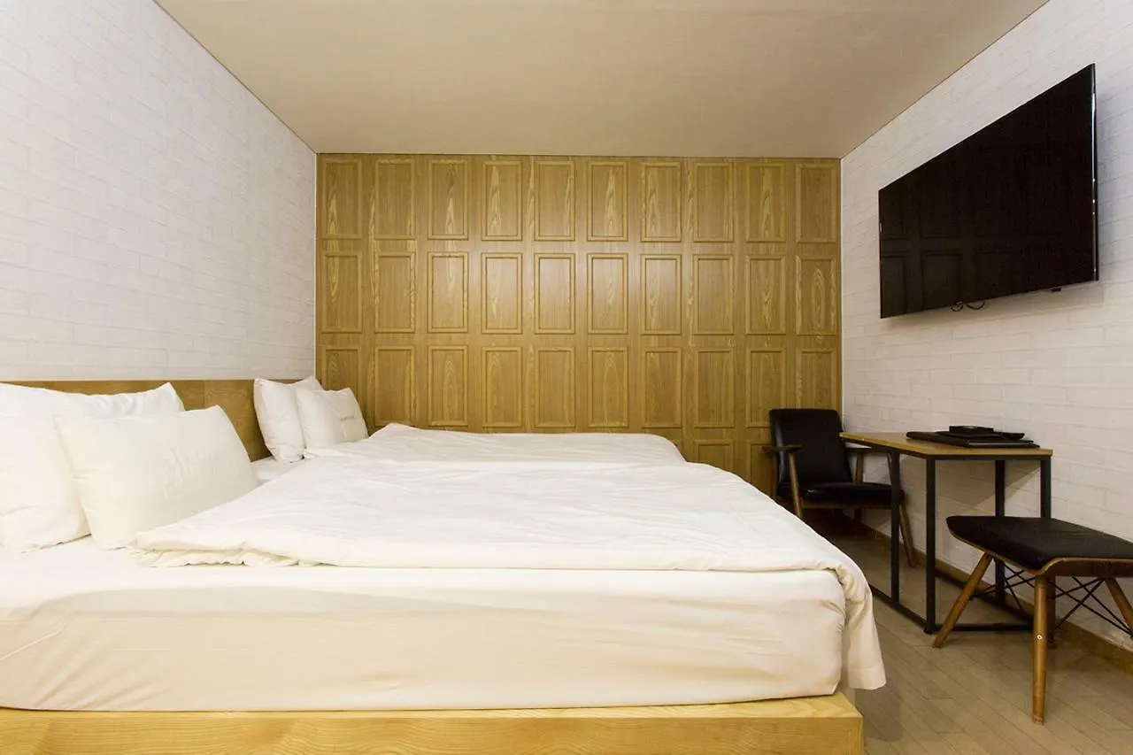 Hotel Cherry Seoul