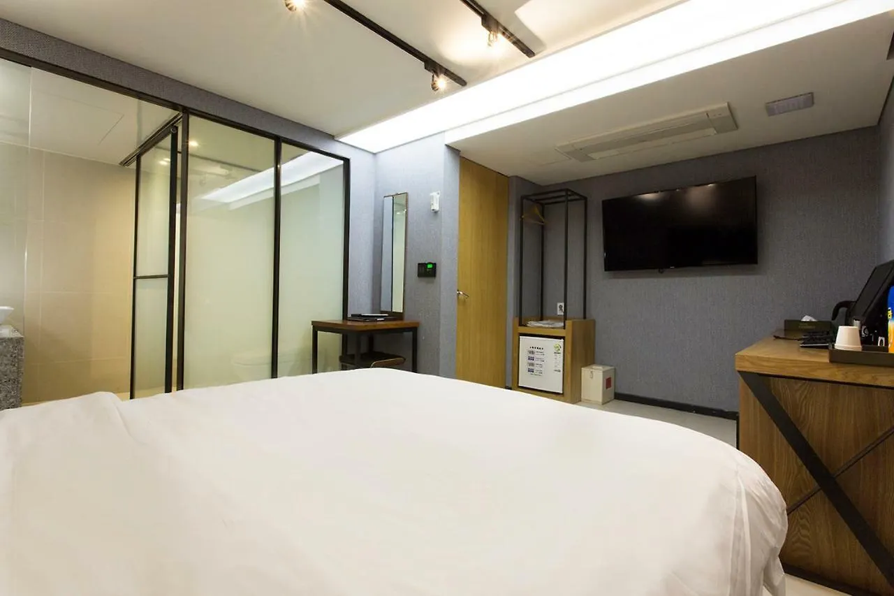 Hotel Cherry Seoul