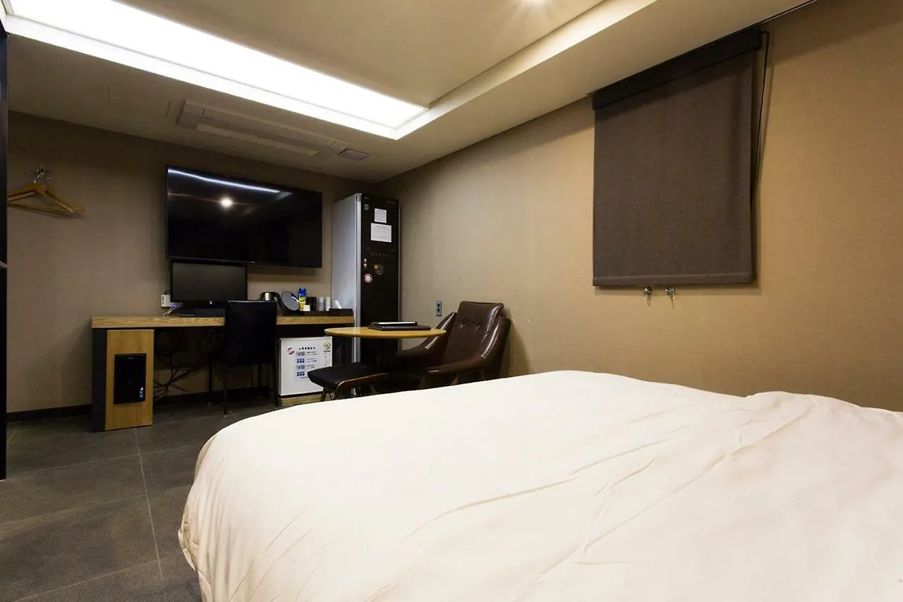 Hotel Cherry Seoul