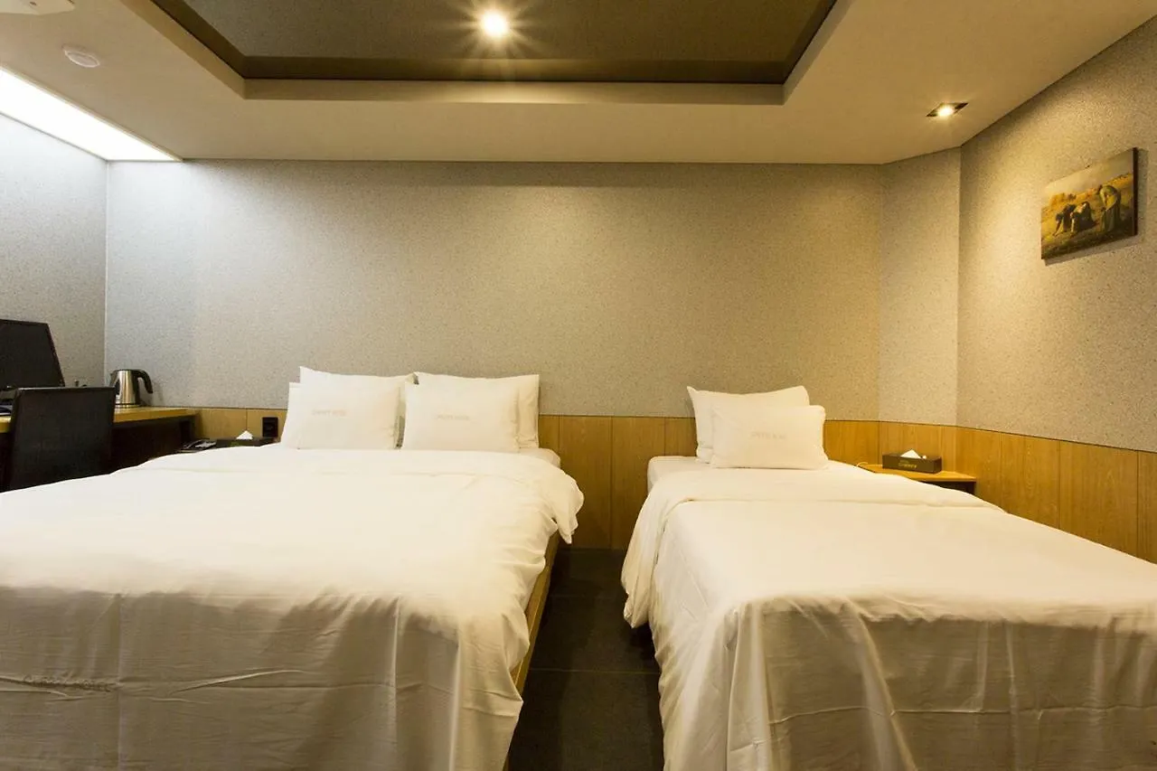 Hotel Cherry Seoul
